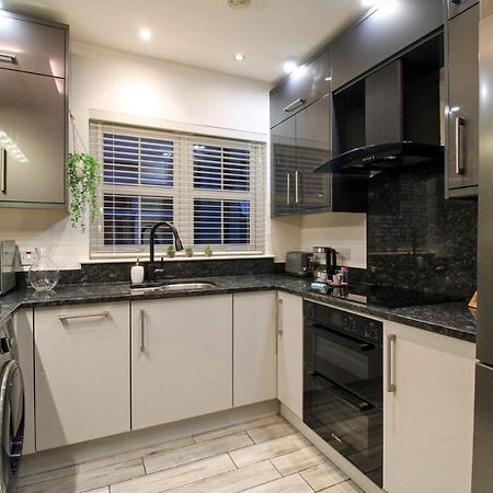 Nice 2 Bed House, Office, Wi-Fi, Free Parking Belfast Kültér fotó