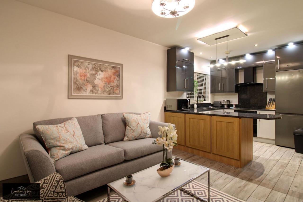 Nice 2 Bed House, Office, Wi-Fi, Free Parking Belfast Kültér fotó