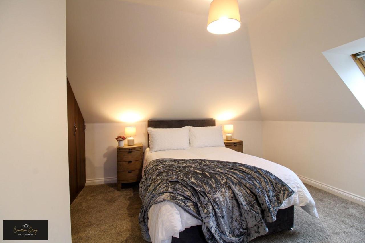 Nice 2 Bed House, Office, Wi-Fi, Free Parking Belfast Kültér fotó