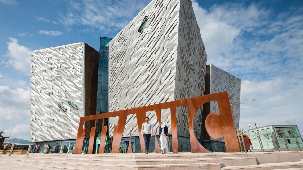 Nice 2 Bed House, Office, Wi-Fi, Free Parking Belfast Kültér fotó